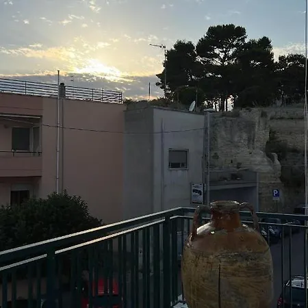 בית הארחה Terrazza Levante - Boutique אוטרנטו
